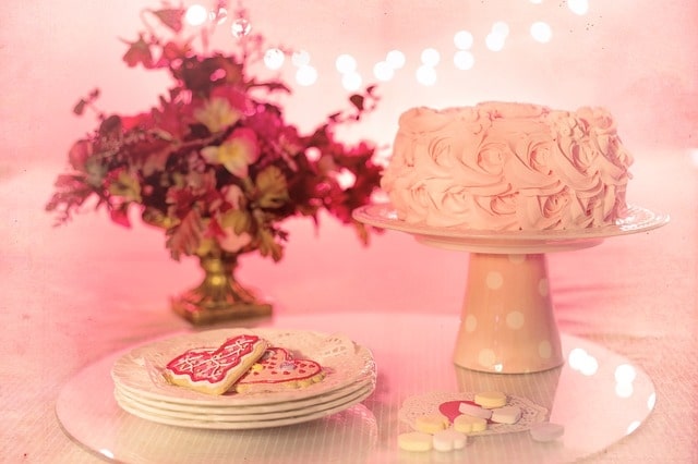 Beautiful Light Pink Birthday Cake Design Ideas
